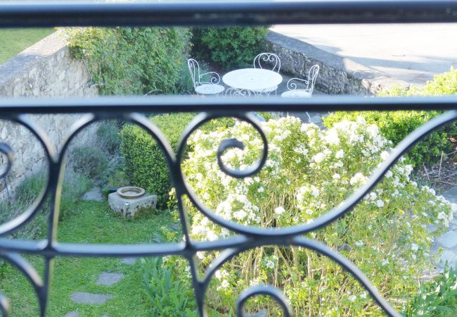 Apartment in La Trinité-sur-Mer - VILLA MAJOY - Holiday apartment with view on the port of Trinité-sur-Mer - T547 Apartment in La Trinité-sur-Mer - VILLA MAJOY - Holiday apartment with view on the port of Trinité-sur-Mer - T547