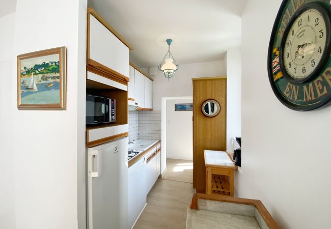 Apartment in La Trinité-sur-Mer - VILLA MAJOY - Holiday apartment with view on the port of Trinité-sur-Mer - T547 Apartment in La Trinité-sur-Mer - VILLA MAJOY - Holiday apartment with view on the port of Trinité-sur-Mer - T547