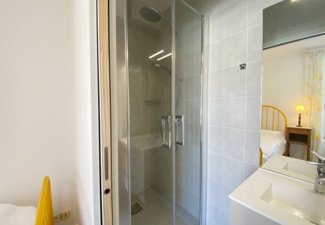 Apartment in La Trinité-sur-Mer - VILLA MAJOY - Holiday apartment with view on the port of Trinité-sur-Mer - T547 Apartment in La Trinité-sur-Mer - VILLA MAJOY - Holiday apartment with view on the port of Trinité-sur-Mer - T547