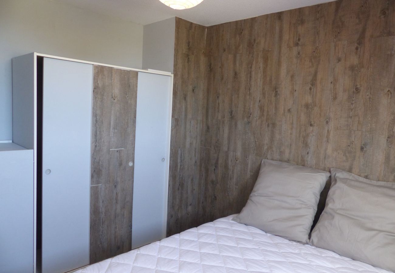 Townhouse in Saint-Philibert - Maisonnette Typique, Terrasse, Bien Située -T265