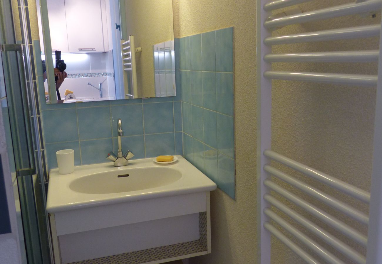 Townhouse in Saint-Philibert - Maisonnette Typique, Terrasse, Bien Située -T265