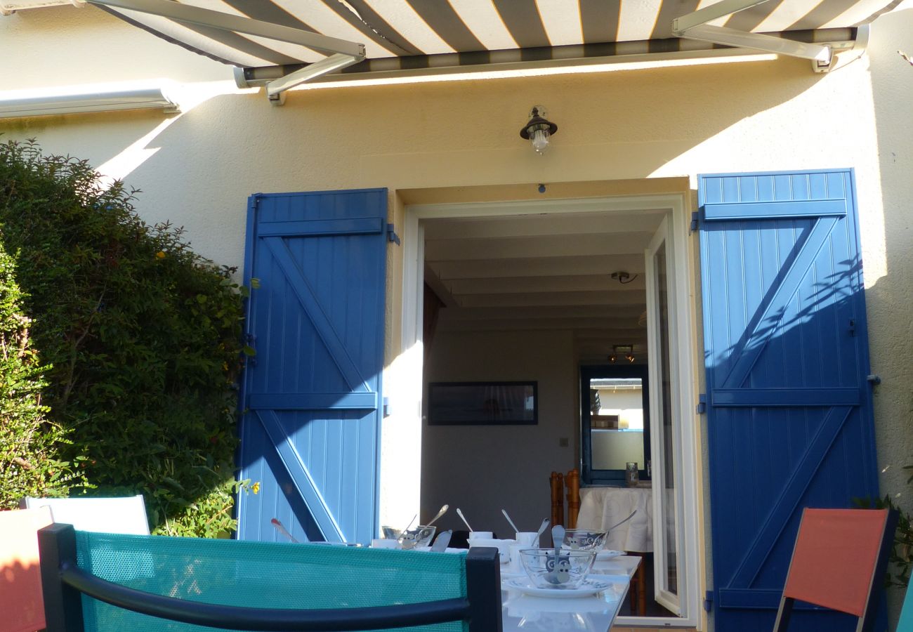 Townhouse in Saint-Philibert - Maisonnette Typique, Terrasse, Bien Située -T265