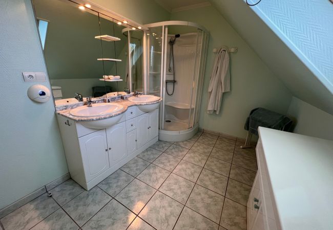 House in Moëlan-sur-Mer - MOOLOOLOOBA 4* - Piscine Intérieure - MO8006  House in Moëlan-sur-Mer - MOOLOOLOOBA 4* - Piscine Intérieure - MO8006