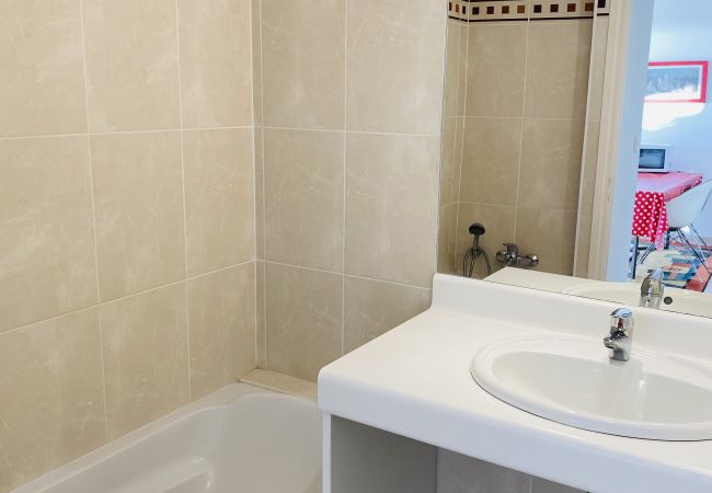 Apartment in Carnac - HORTENSIAS - Holiday apartment with sea view, facing the beach - T6 Apartment in Carnac - HORTENSIAS - Holiday apartment with sea view, facing the beach - T6
