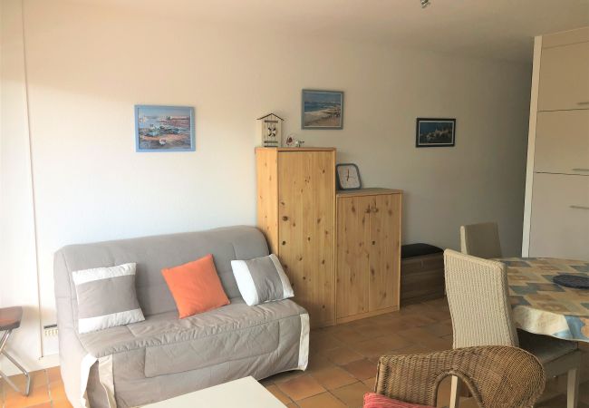 Apartment in Carnac - BERNACHES - Appart RDC, Plage 300m - T9
