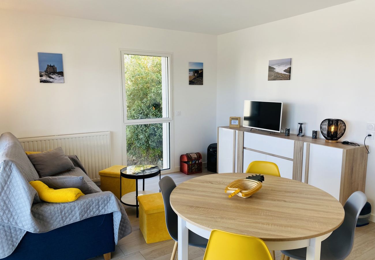 Apartment in Carnac - HÉMISPHÈRE - Balcon, Ascenseur, Parking - D12