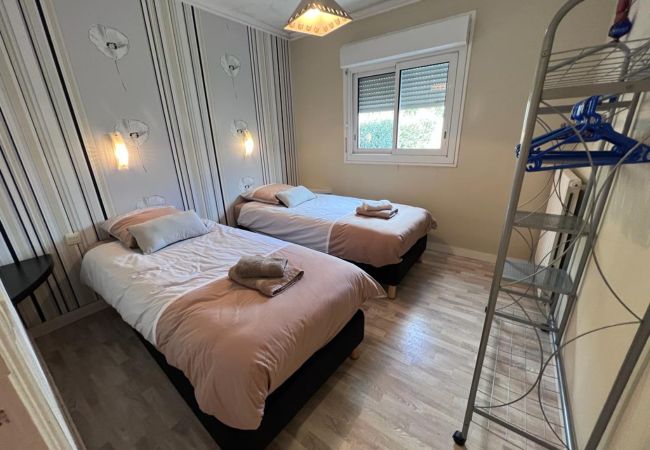 House in Moëlan-sur-Mer - PERLE 4* - Vue Mer, Piscine, Plage 30m - MO8004 House in Moëlan-sur-Mer - PERLE 4* - Vue Mer, Piscine, Plage 30m - MO8004