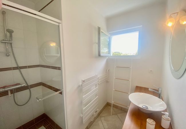 Apartment in Carnac - CARAVELLE - Apartment with sea view in Saint-Colomban, Carnac - T16 Apartment in Carnac - CARAVELLE - Apartment with sea view in Saint-Colomban, Carnac - T16