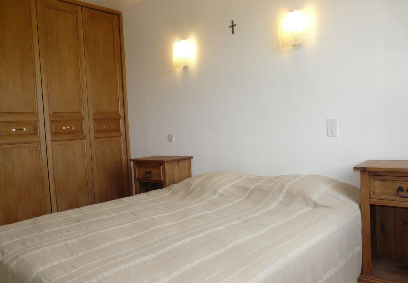 Villa à Erdeven - Jolie Villa Typique Néo-Bretonne, 800m Plage - C54