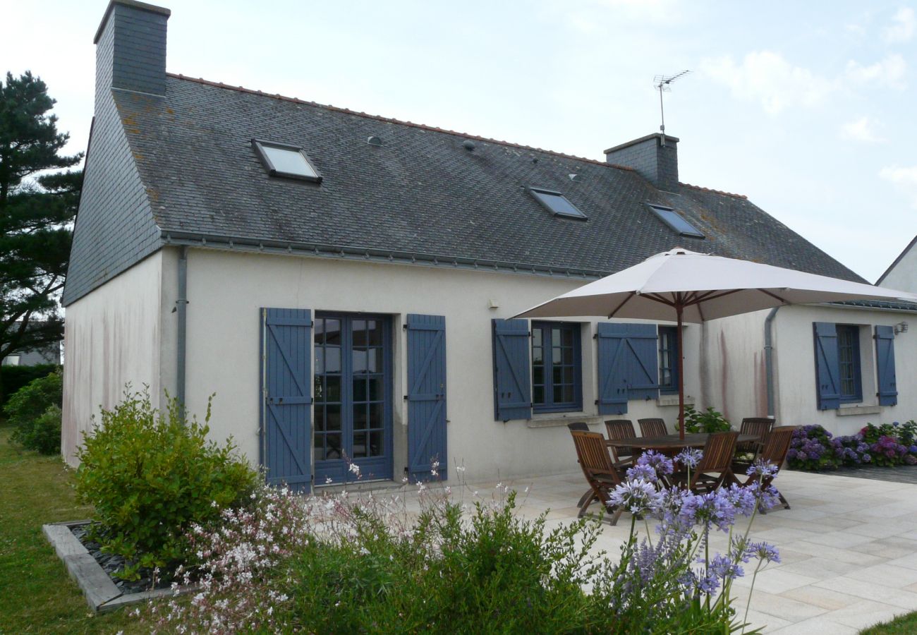 Villa à Erdeven - Jolie Villa Typique Néo-Bretonne, 800m Plage - C54