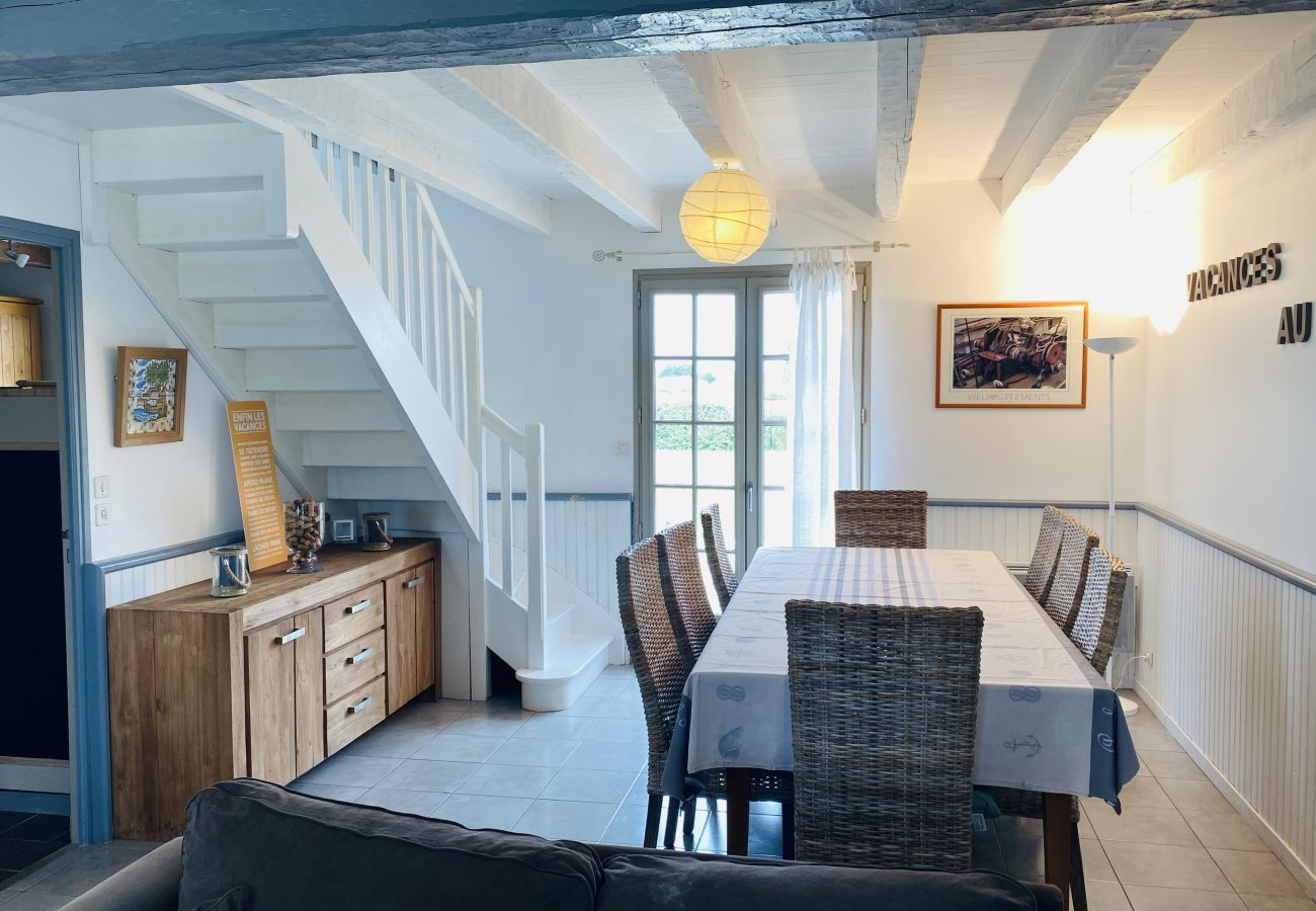 Villa à Erdeven - Jolie Villa Typique Néo-Bretonne, 800m Plage - C54