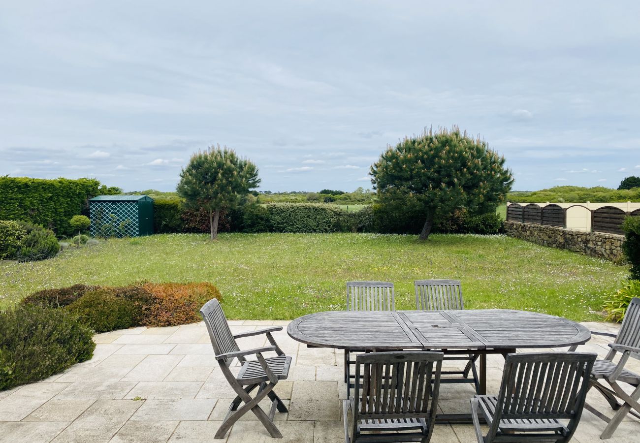 Villa à Erdeven - Jolie Villa Typique Néo-Bretonne, 800m Plage - C54
