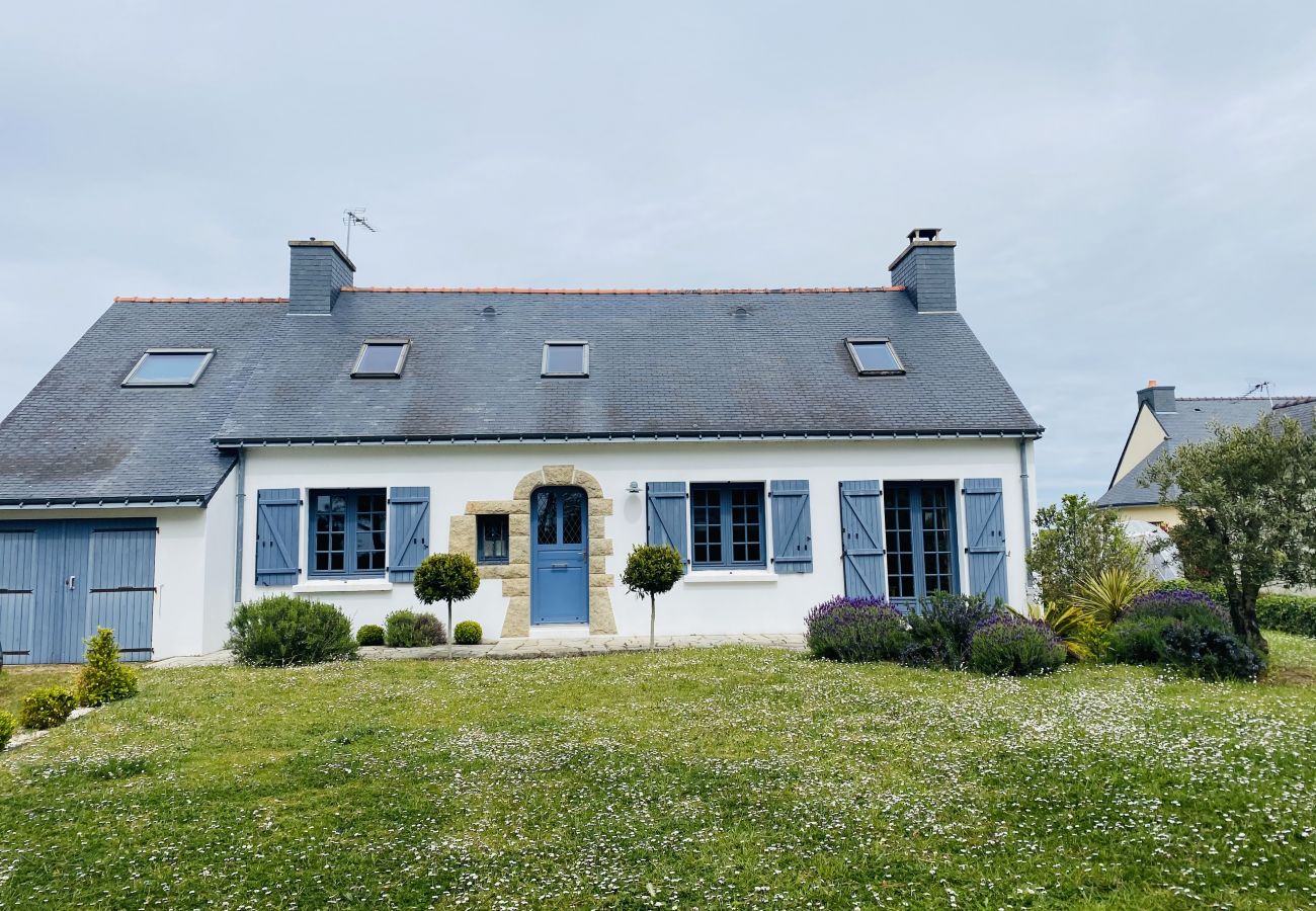 Villa à Erdeven - Jolie Villa Typique Néo-Bretonne, 800m Plage - C54