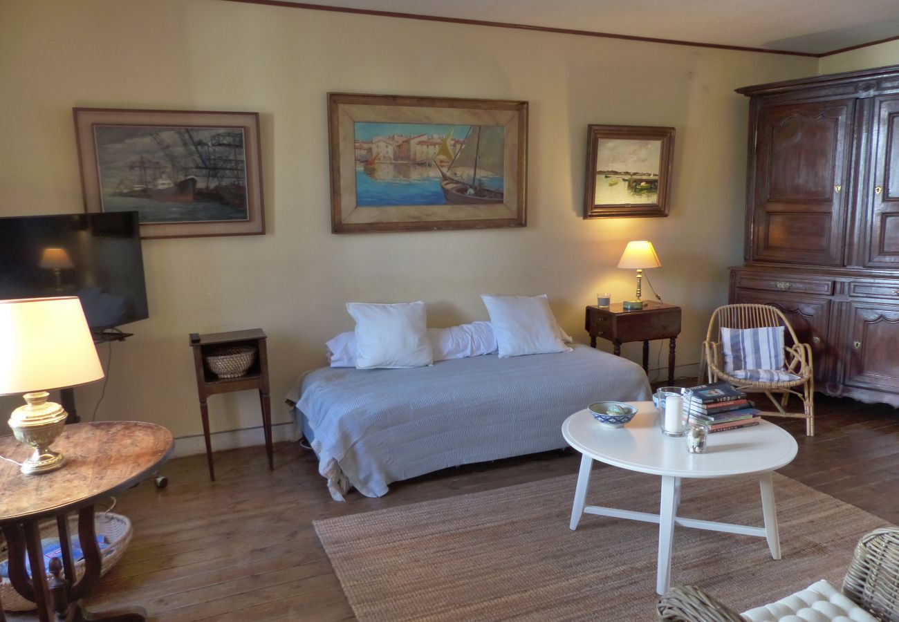 Maison à La Trinité-sur-Mer - Maison Typique Bretonne, Proche Port -K28