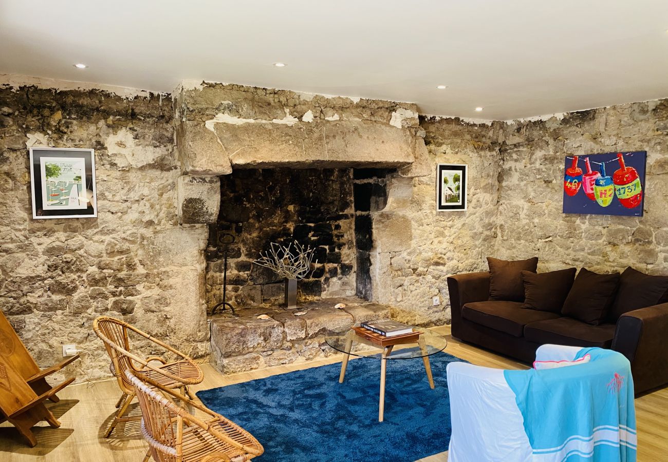 Maison à Carnac - Grande Longère Rénovée Tout Confort, proximité de Carnac-Plage-C63