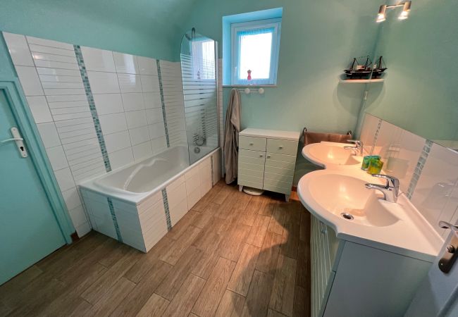 Maison à Clohars-Carnoët - ULUWATU 3* - Vue Mer, Jacuzzi, Hammam - CL8003  Maison à Clohars-Carnoët - ULUWATU 3* - Vue Mer, Jacuzzi, Hammam - CL8003